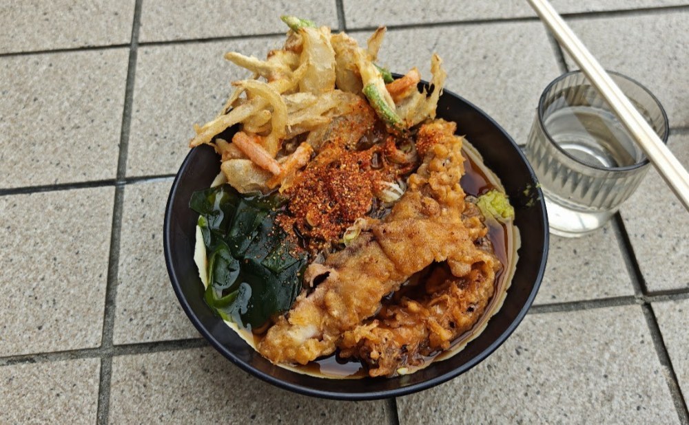 いか下足天そばTPかき揚げ