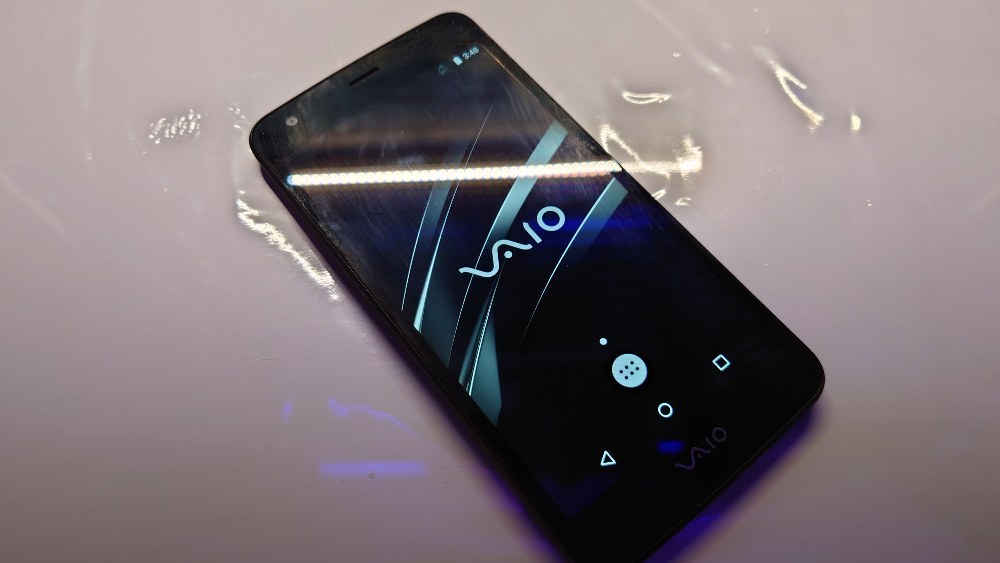 VAIO Phone 前面