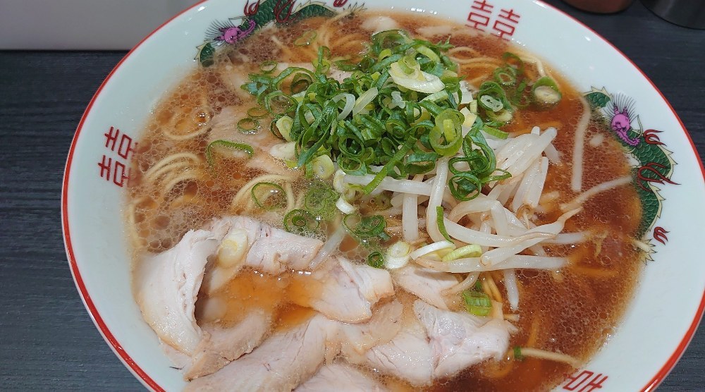 背油豚骨しょうゆラーメン