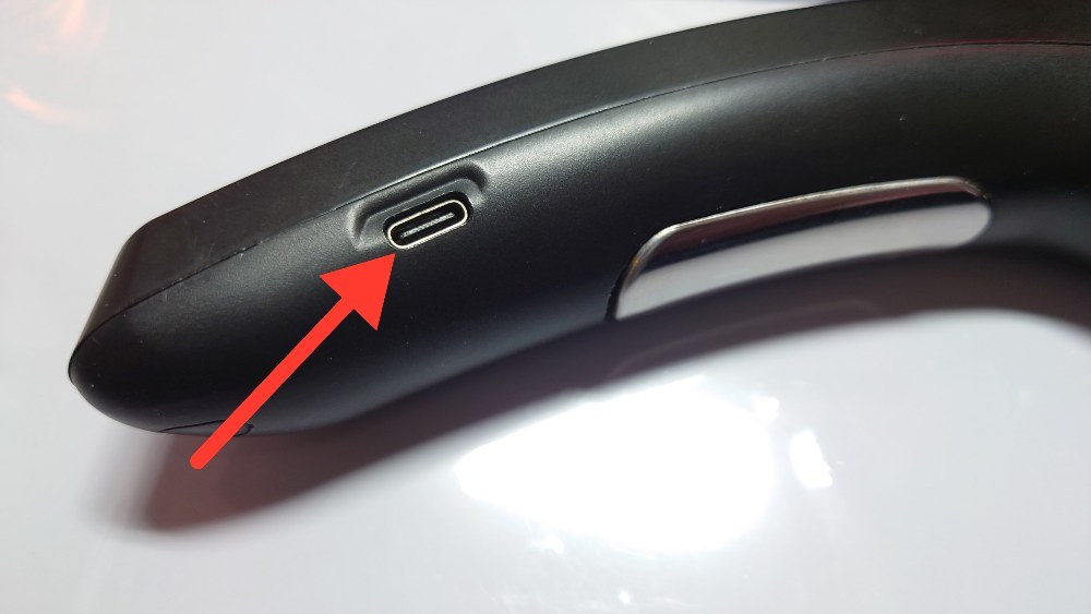充電用の端子