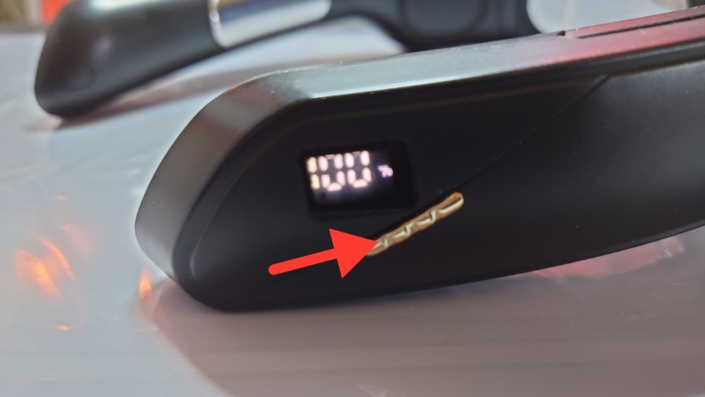 電源スイッチ（長押し
