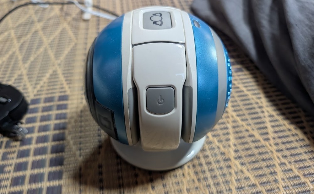 電源ボタンがある・・・コイツ、動くぞッ！