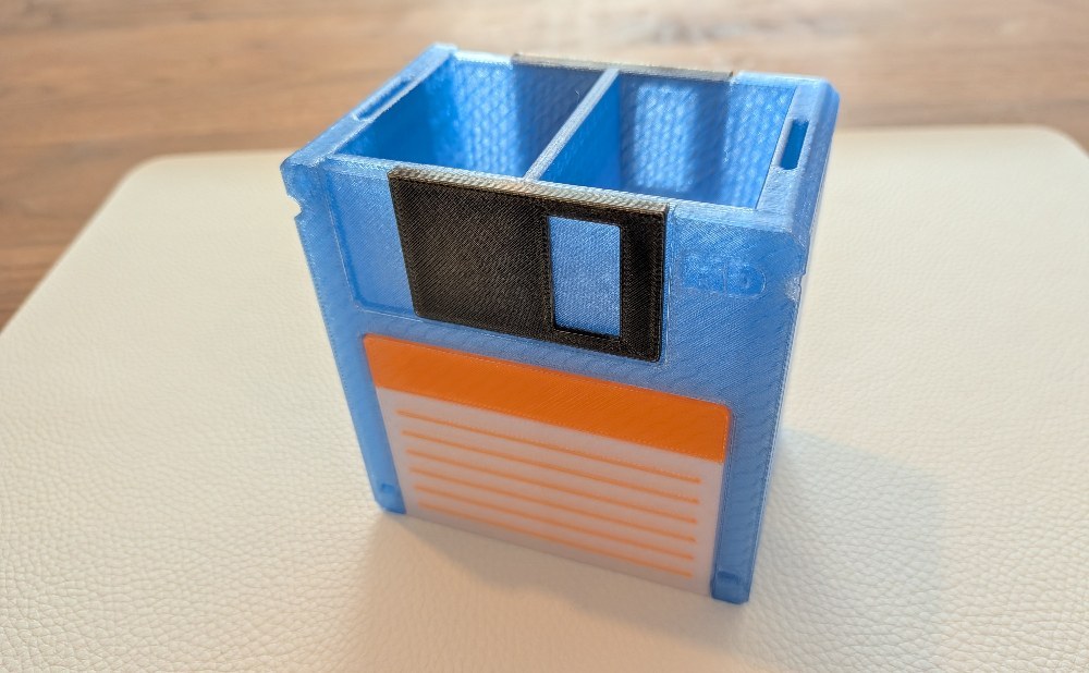フロッピー型ペン立て