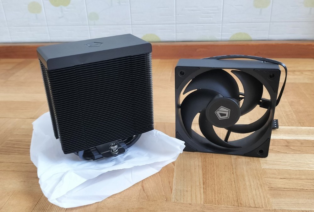 ヒートシンクとファン