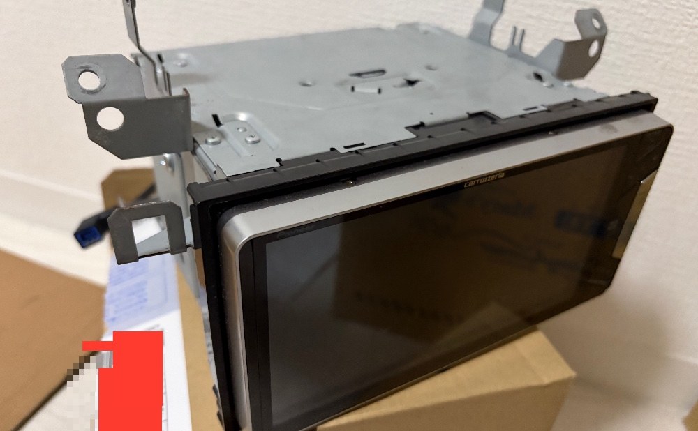 よくある社外ナビ。こちらがいわゆる2dinサイズ