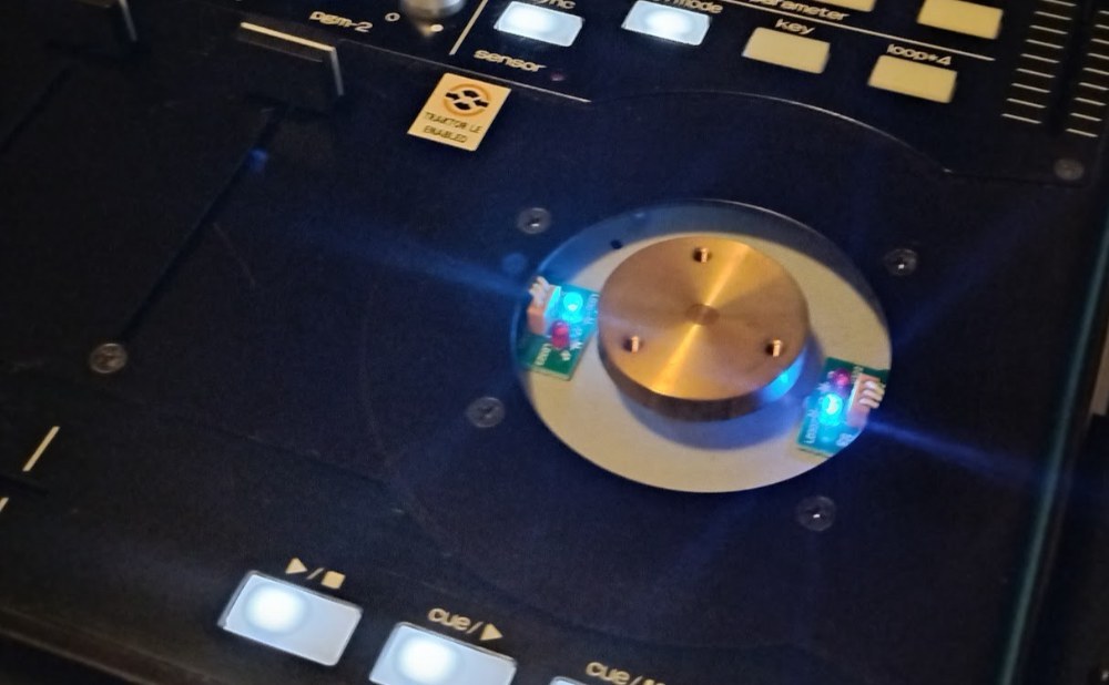 表側もターンテーブルを外す