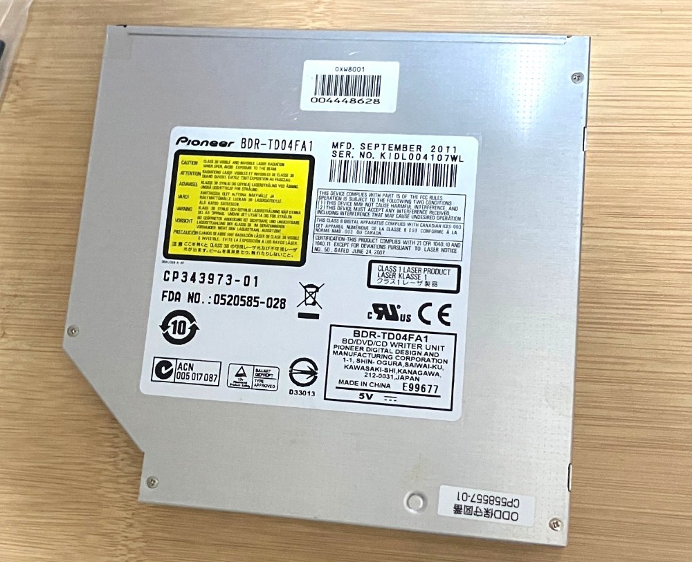 2011年8月製造らしい。Windows8の頃のパソコンに内蔵されていたものでしょうか。