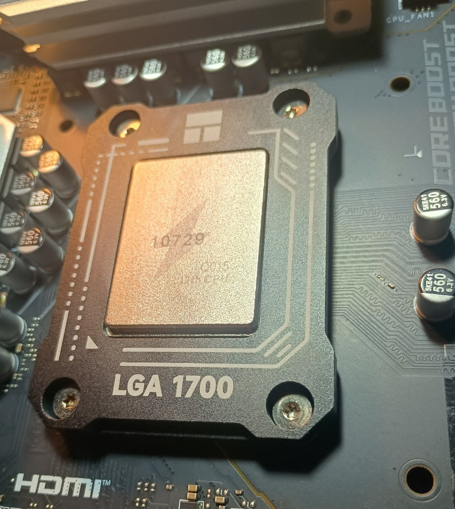 12900HX組み込み（トラブルシューティング中は焦りまくってたから写真撮る余裕なかった）