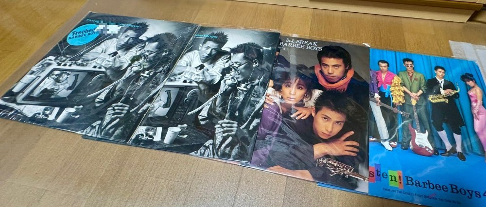 barbee boys:listen!barbeeboys barbee boys:3rd,BREAK barbee boys:freebee ×2