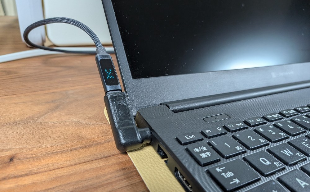 本製品での充電問題なし。消費電力は34W。