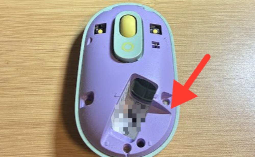 ここのスペースにレシーバー収納作ってくれればいいのに……
