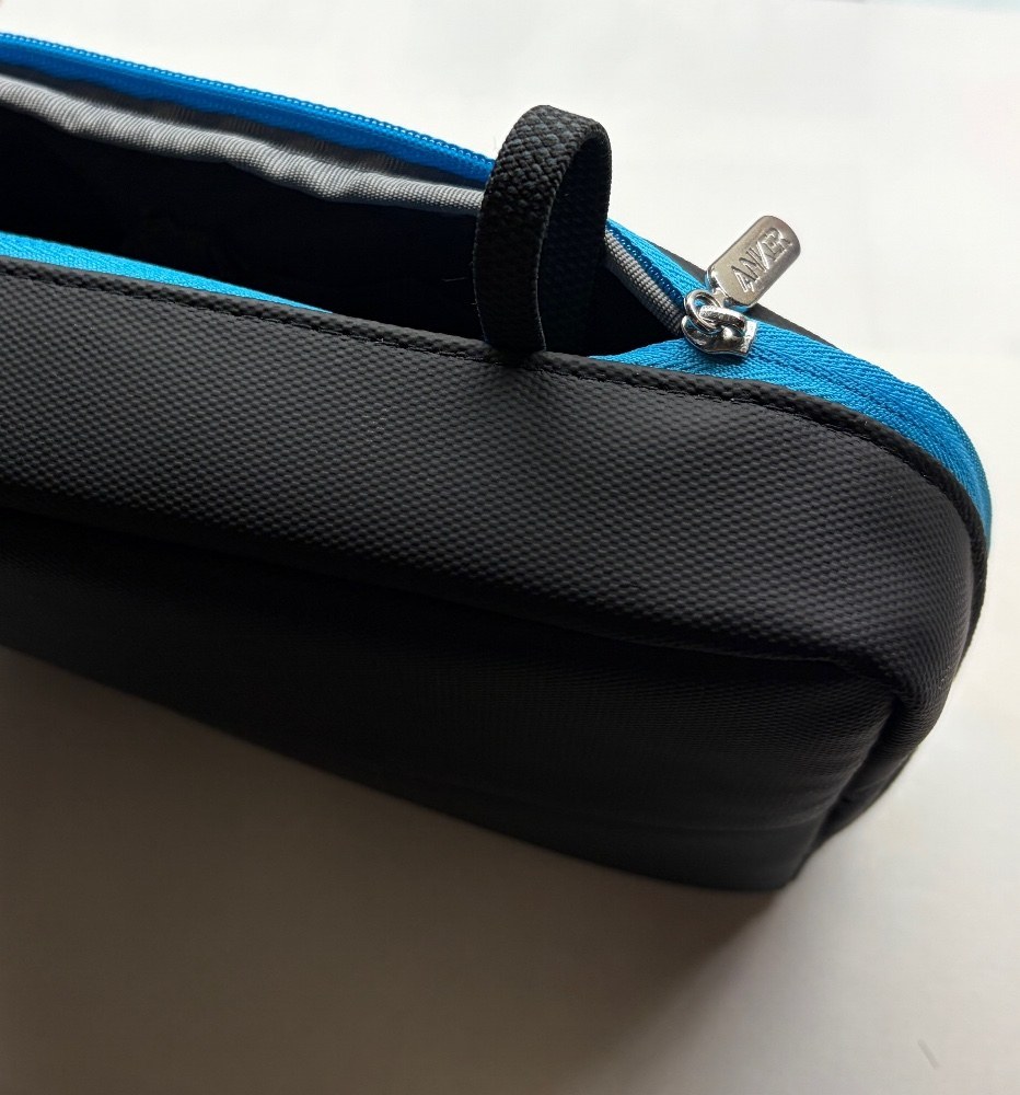 Slim smart pouchは縦向きだとはみ出る