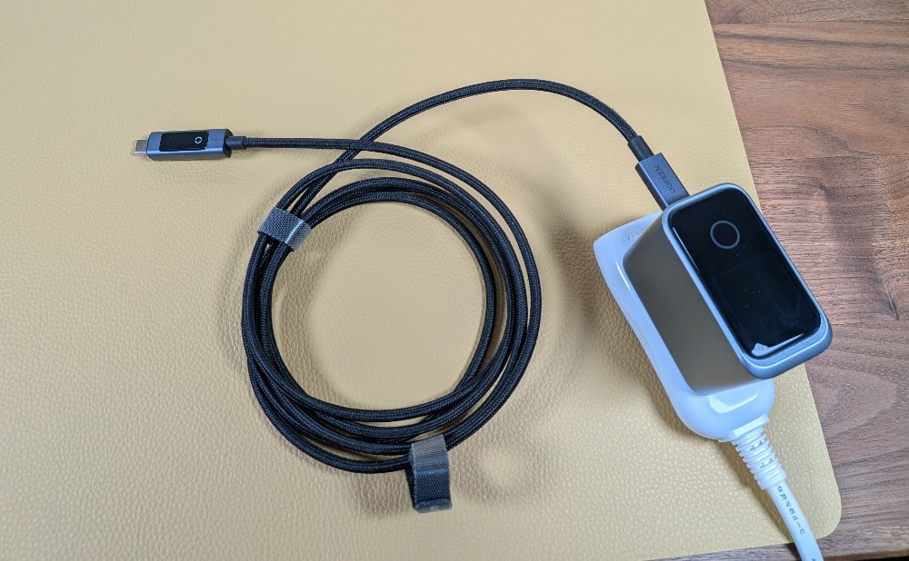 AnkerのPrime Chargerに繋ぐ