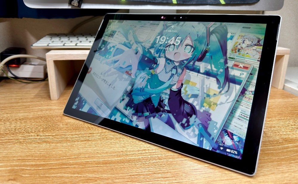 windowsタブレットの火種　surfaceメルカリで販売中！